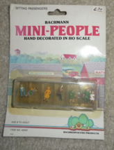 Vintage 1980s Bachmann HO Scale Sitting Passengers Figures 42342 NOS #2 - $18.81