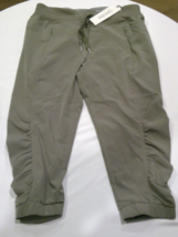 NWT Calvin Klein Womens Cropped Active Pants Kelp Size XS - £38.60 GBP