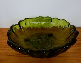 Lovely vintage green art glass footed fruit centerpiece console bowl - £14.92 GBP