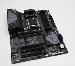 GIGABYTE B650 Eagle AX AM5 LGA 1718 AMD B650 ATX DDR5 Triple M.2 Motherboard image 2