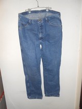 Men Wrangler Premium Quality 38x32 Regular Fit Medium Wash Blue Jeans 96501DS - £7.42 GBP