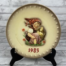 Hummel 1985 Annual Plate Girl With Chicks No 278 Goebel Germany 7.5 Inches - $15.23