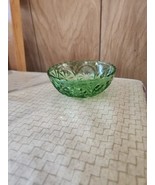 Vintage Anchor Hocking Green Glass 4&quot; Bowl Star &amp; Cameo Medallion Pattern - $15.99