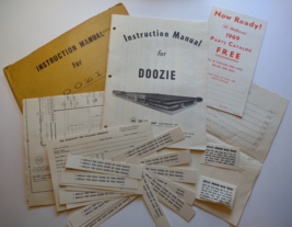 Doozie Pinball Machine Manuals Schematic Score Cards Original Paperwork Lot - $90.73