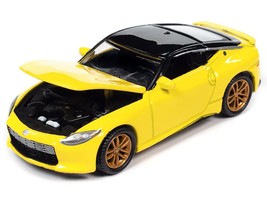 2023 Nissan Z Ikazuchi Yellow with Super Black Top &quot;Import Legends&quot; Limi... - $731.88 MXN