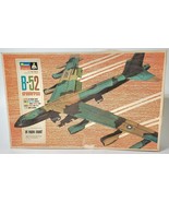 VINTAGE 1968  B-52 STRATOFORTRESS 1/72 SCALE MONOGRAM MODEL PA215 - €164,13 EUR