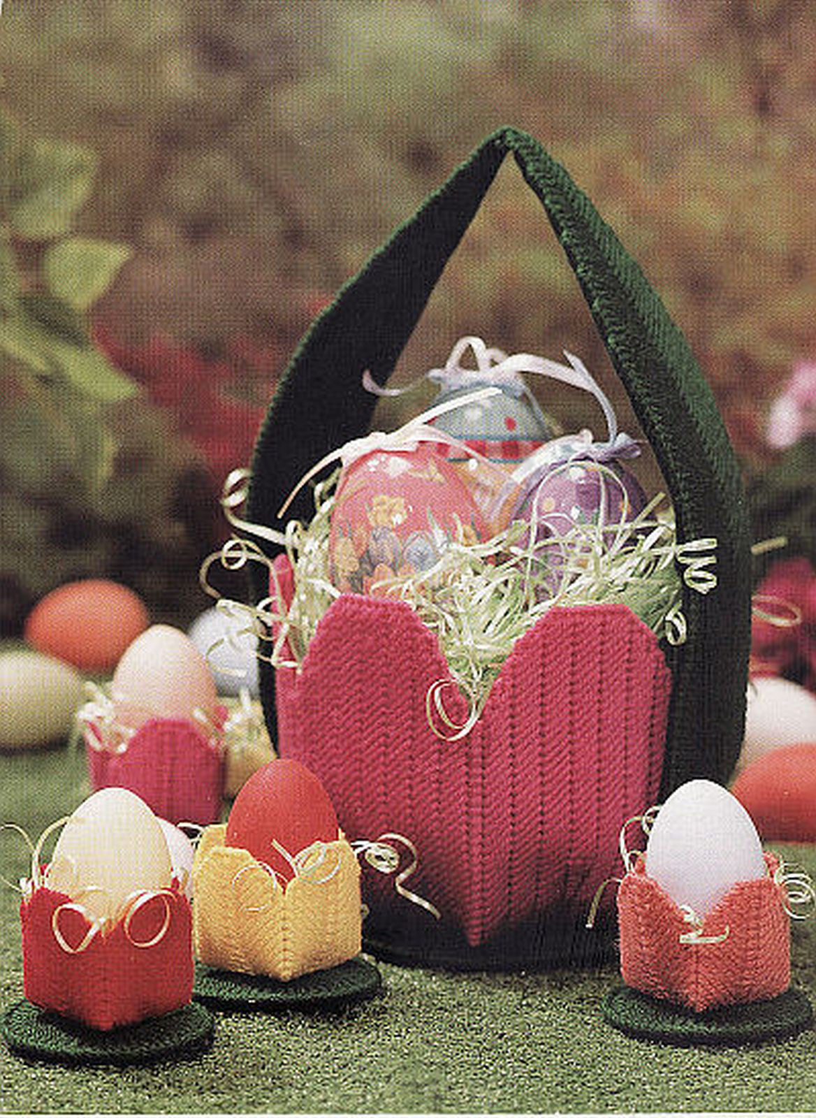 Primary image for Plastic Canvas Easter Tulip Basket Photo Hanging Centerpiece Egg Cups Pattern