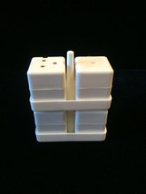 White Cube Salt/Pepper shakers - Delta Airlines First Class meal service image 6