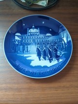 1990 Bing &amp; Grondahl CHRISTMAS EVE Collector Plate &quot;Changing of the Guard&quot; - $11.88