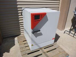 Binder 9040-0050 CB 150-UL CO2 Incubator 150 Liters - $1,741.15