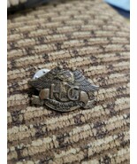 VINTAGE HARLEY DAVIDSON MOTORCYCLES H.O.G. HOG BADGE HAT VEST LAPEL PIN - $16.20