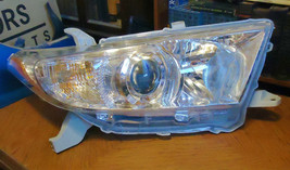 Fits 2011-2013 Toyota Highlander  Eagle Eye Headlight Assembly    Right Side - $73.76