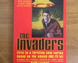 1967 UFO Flying Saucers Paperback THE INVADERS Roy Thinnes Cover ABC TV ... - $13.95
