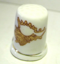 Conch Seashell decorated Porcelain Thimble Vintage - $3.91