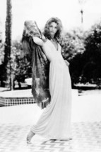 Lindsay Wagner full length fashion pose 1973 movie Two People 4x6 inch p... - $4.75