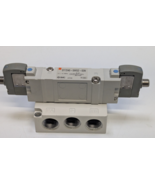 SMC SY7240-5WOZ-03N Solenoid Valve with Base - $2,216.44 MXN