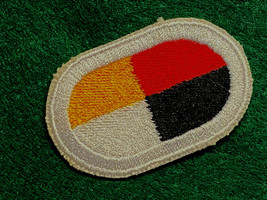 3rd SPECIAL FORCES GROUP (AIRBORNE), PARACHUTIST OVAL, SOLID WHITE BORDER - $7.87