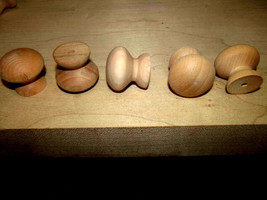 50 BRAND NEW UNFINISHED MAPLE 1 1/4&quot; ROUND WOOD CABINET KNOBS / PULLS KB - £23.55 GBP