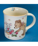 Mikasa Teddy Mug CC018 Teddy Bear & Mouse Picking Strawberries - $92.02 MXN Mikasa Teddy Mug CC018 Teddy Bear & Mouse Picking Strawberries - $92.02 MXN
