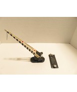 LIONEL POST-WAR- -12714- OPERATING CROSSING GATE W/145C CONTACTOR- FAIR ... - $25.21 CAD