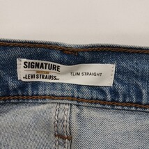 Signature Levi's Men's W42 L32 Fits (40×31) Cotton Blend Slim Straight Jeans image 4