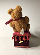 Musical Animated Plush Bear Sitting on a Burgundy Velvet Wind Up Box 199... - £14.25 GBP