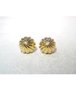 Vintage 14K Yellow Gold Hollow Domed Post Earrings K777 - £126.24 GBP