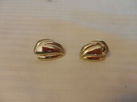 Vintage Pair of Pierced Earrings Gold Tone Metal Leaf Design With Slits - $40.00