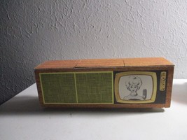 Vintage Barbie Dream House Furniture TV Stereo cabinet 1962 - $286.29 MXN