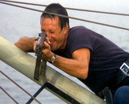 Jaws Roy Scheider aiming rifle 16x20 Poster - £15.97 GBP