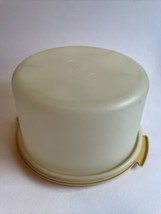 Vintage Tupperware #684-5 Round Cake Carrier Keeper Container Yellow - £5.24 GBP