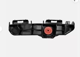 16 - 18 TOYOTA RAV4 LH REAR BUMPER UPPER RETAINER NEW REPLACES 52563-0R050 - $21.25