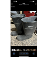 Muck boots size 8.  - $37.21 MXN