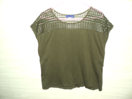 Simply Styled Top Women&#39;s Size XL Lace Shoulders Olive Green Sleeveless ... - $16.45