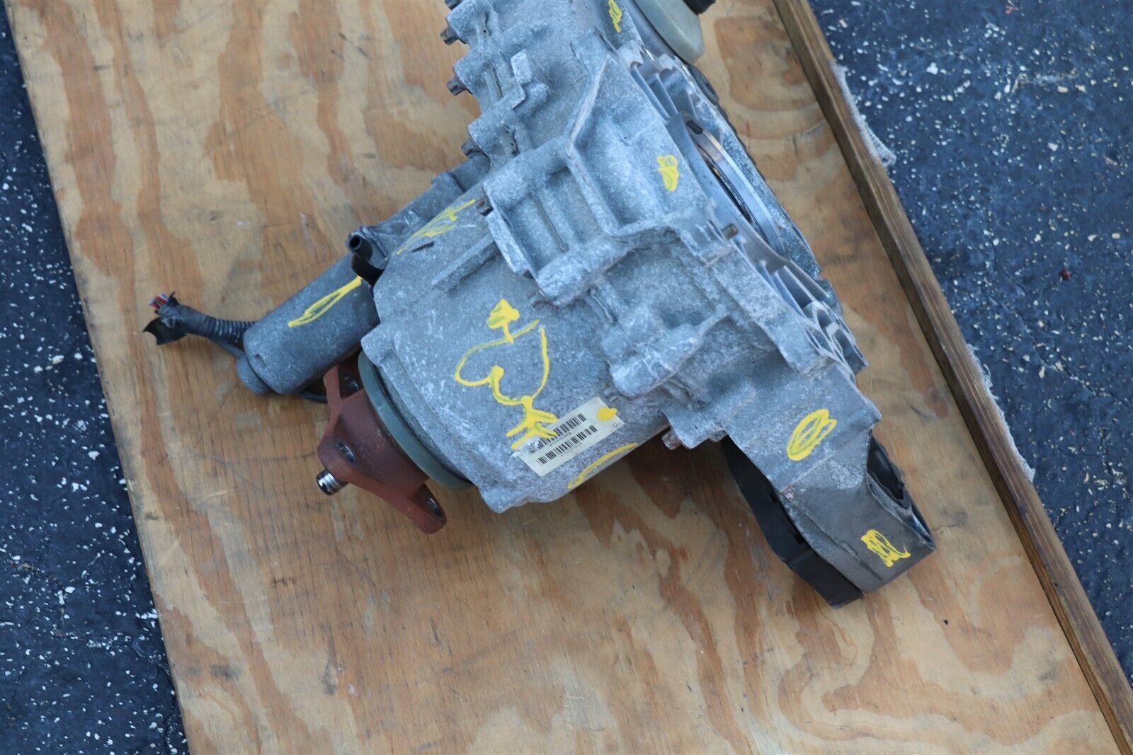 0713 BMW E70 E71 X5 X6 Xdrive35i Transfer Case W/ Transfer Motor