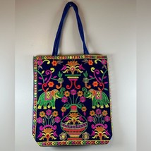 Colorful Embroidered Tote Bag Large Beach Bag with Floral Designs NWOT - $553.62 MXN