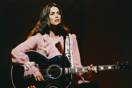 Emmylou Harris playing guitar In Concert 1970&#39;s 18x24 Poster - $23.99
