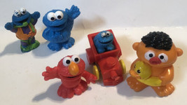 Sesame Street Lot Of 5 Toys Elmo Cookie Monster T5 - $3.96