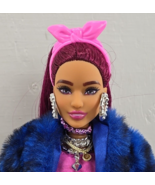 2022 Mattel Barbie Extra # 17 Doll w Original Outfit &amp; Jewelry - HHN09 - $33.85