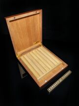 Mastro de Paja Travel Humidor Top has discoloration in lacquer. # 001B image 2