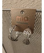 Mia Inspirations Leaf Earrings by Kim Min Sun - Color Silver - New  - $11.76