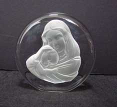 Mother&#39;s Day Crystal Sculpture - Mother and Child - 1980 by Danbury Mint - £10.98 GBP