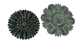 Distressed Embossed Tin Flower Decorative Wall Plaque Set of 2 - £15.91 GBP