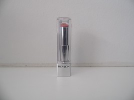 Revlon Ultra HD Lipstick #865 Magnolia Full Size Factory Sealed - $209.42 MXN