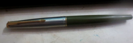 Vintage Parker Fountain Pen Gray &amp; CHROME 5 1/2&quot; Gold color Arrow Clip Trim - £29.67 GBP