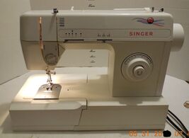 Singer Sewing Machine Model 2517 C with Foot pedal 17 stitch Zig Zag Fre... - $89.05