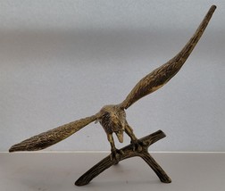 Vintage Solid Antiqued Brass Soaring Eagle Figure Figurine Great Patina - £22.94 GBP