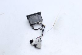 17-20 INFINITI Q60 USB AUX PORT E4010 image 3