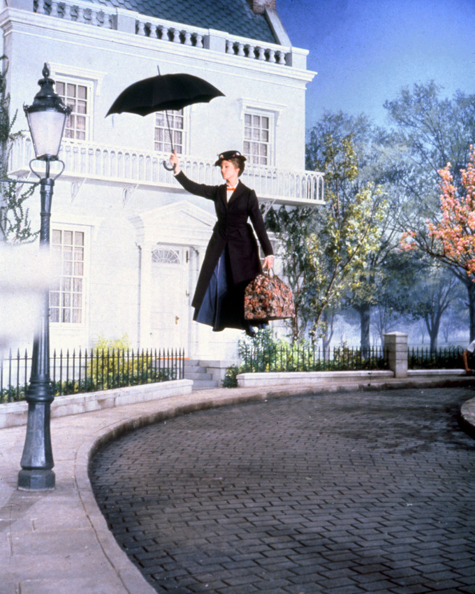 Julie Andrews 8x10 Photo flying with umbrella Mary Poppins