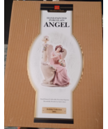 MEMBERS MARK HAND PAINTED PORCELAIN ANGEL FIGURINE 2005 SITTING ANGEL NEW - $57.04 CAD